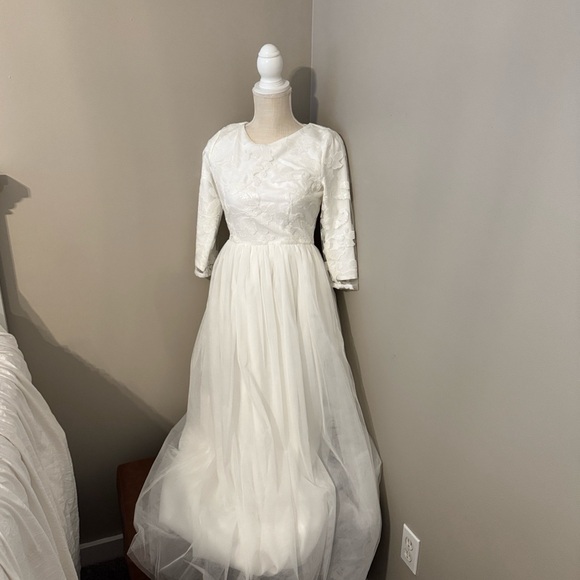 Dainty Jewells Dresses & Skirts - Affordable modest Dainty Jewells wedding dress